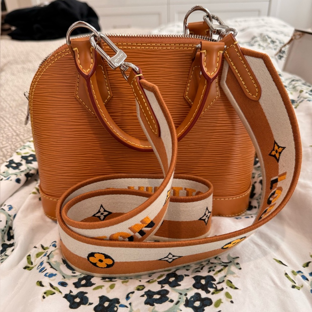 Louis Vuitton Alma BB Epi Leather